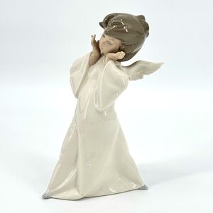 Lladro Angelic Angel Mime Glazed Porcelain Figurine
